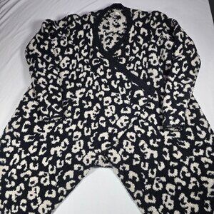 UGG Textured Knit Black & White Jacquard Coat – Size Medium